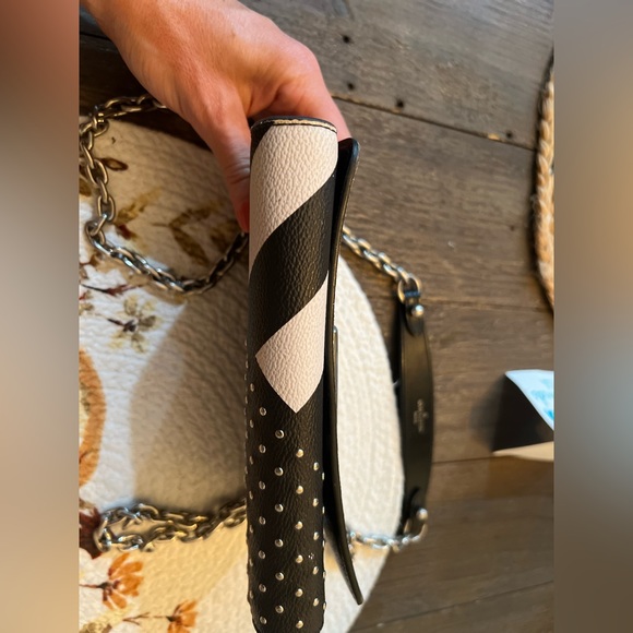 LOUIS VUITTON Portefeuille Twist Chain - Picture 4 of 16